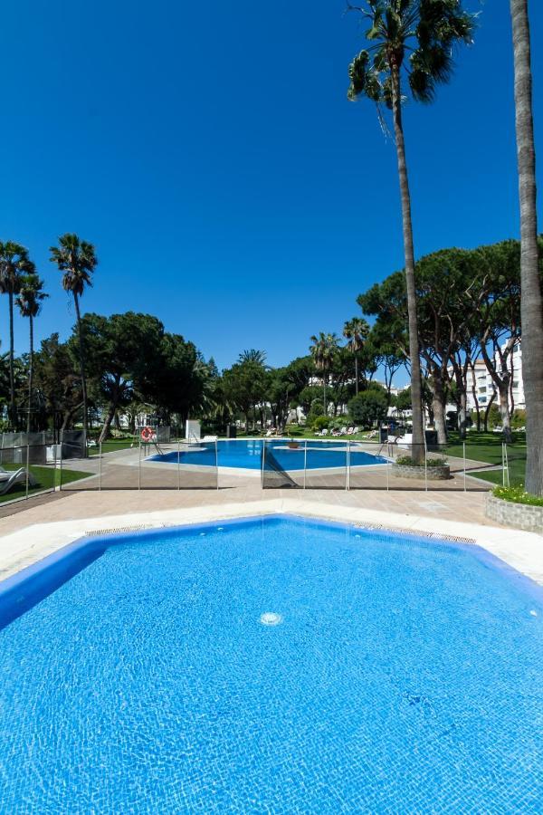 Marbella Banus Suites - Bird Of Paradise Playas Del Duque Banus Suite Apartment Exterior photo